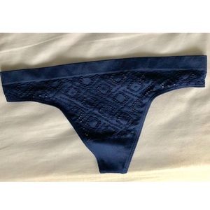 NWT Victoria Secret navy thong size M